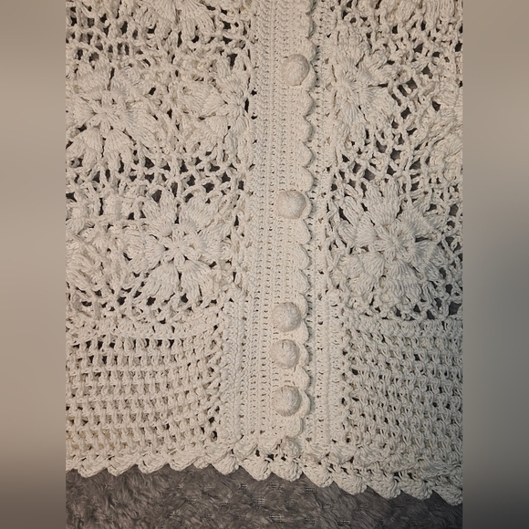 Cream Crochet with Floral Design Summer Layering Cotton Vest Medium - Picture 7 of 9